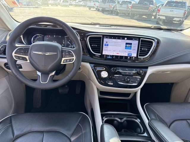 Used 2023 Chrysler Pacifica - photo 17