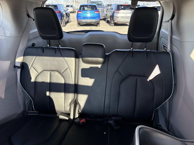 Used 2023 Chrysler Pacifica - photo 19