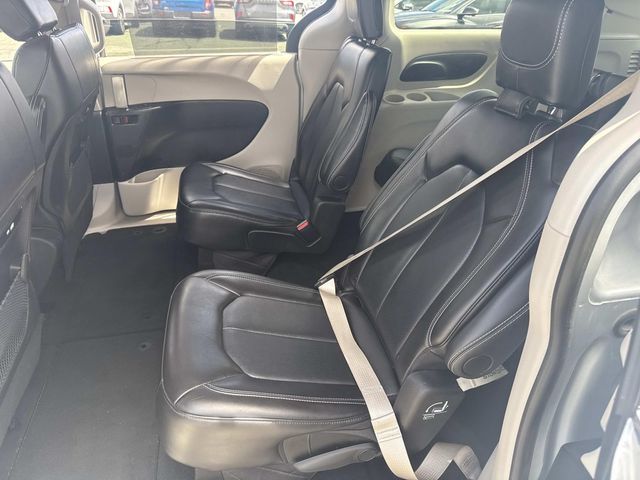 Used 2024 Chrysler Pacifica - photo 16