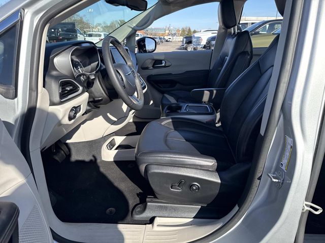 Used 2024 Chrysler Pacifica - photo 22
