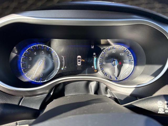 Used 2024 Chrysler Pacifica - photo 40
