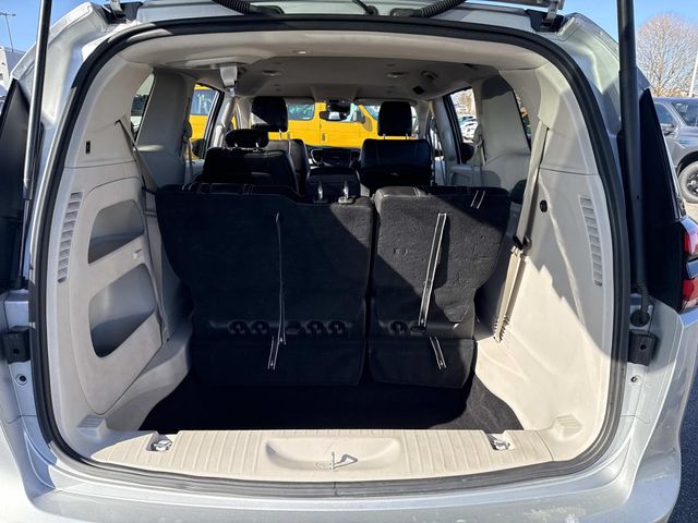 Used 2024 Chrysler Pacifica - photo 9
