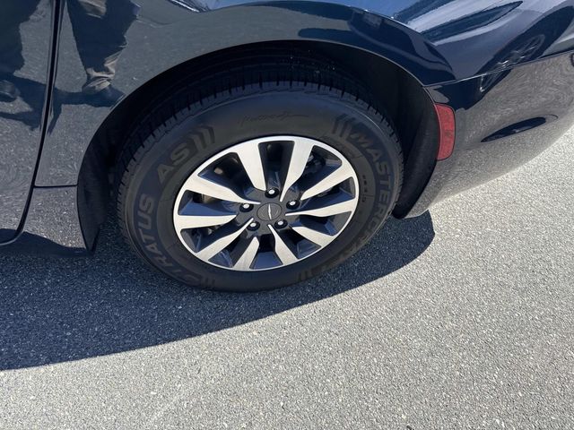 Used 2024 Chrysler Pacifica - photo 15