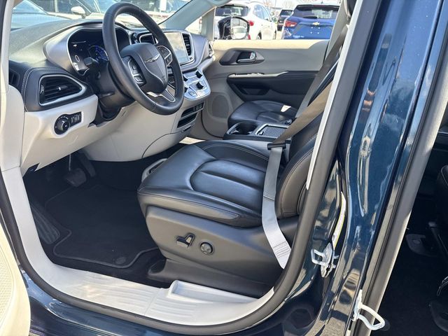 Used 2024 Chrysler Pacifica - photo 19