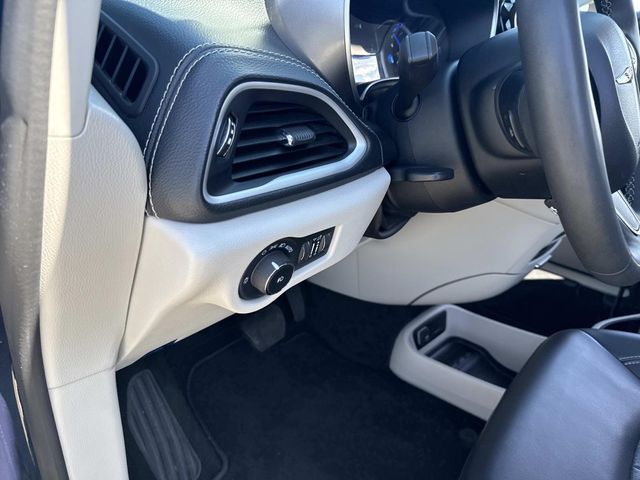 Used 2024 Chrysler Pacifica - photo 23