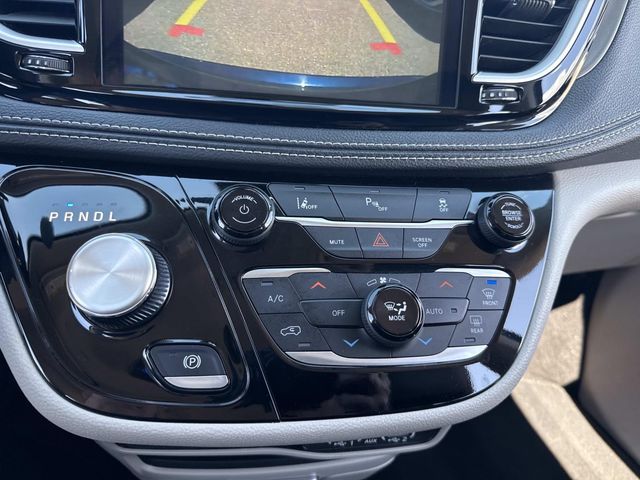 Used 2024 Chrysler Pacifica - photo 26