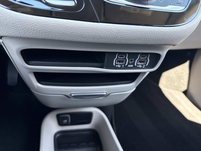 Used 2024 Chrysler Pacifica - photo 27