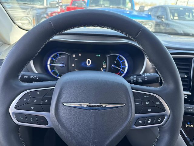 Used 2024 Chrysler Pacifica - photo 29