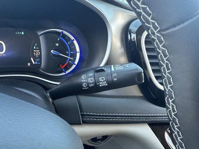 Used 2024 Chrysler Pacifica - photo 32