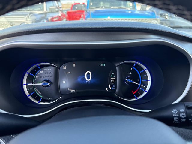 Used 2024 Chrysler Pacifica - photo 34