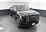 New 2025 GMC Sierra 2500 Denali Ultimate Crew Cab 4x4 Pickup for sale #06T3718 - photo 33