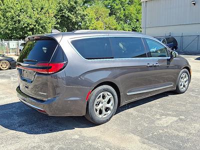 2022 Chrysler Pacifica FWD Minivan for sale #308918 - photo 2