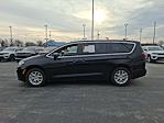 Used 2025 Chrysler Pacifica Select Minivan for sale #309172 - photo 4