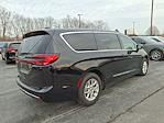 Used 2025 Chrysler Pacifica Select Minivan for sale #309172 - photo 7