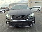 Used 2025 Chrysler Pacifica Select Minivan for sale #309172 - photo 3