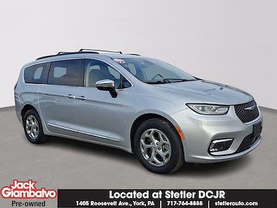 Used 2023 Chrysler Pacifica - photo 1