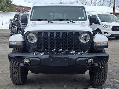 Used 2022 Jeep Gladiator - photo 1