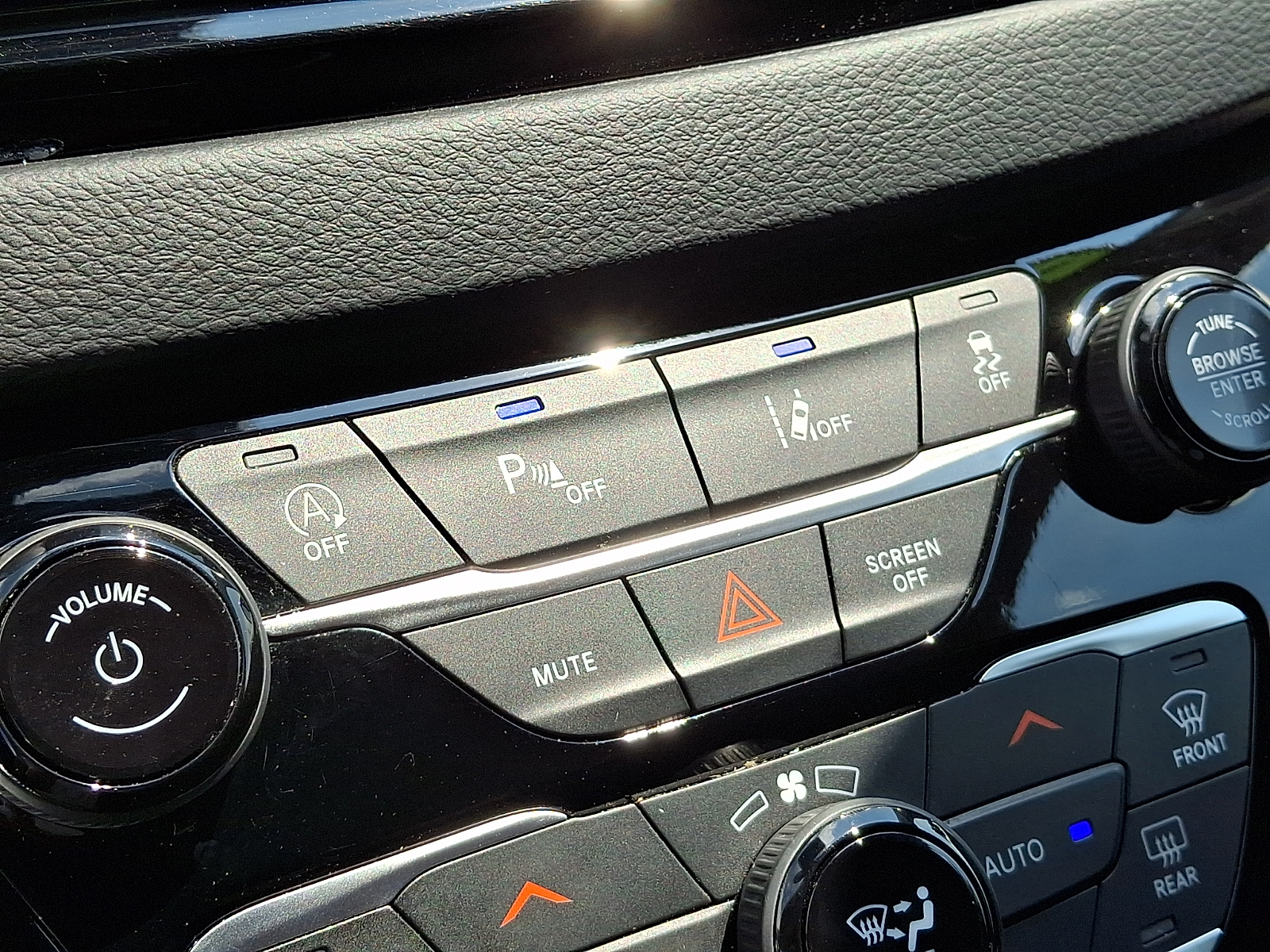 Used 2024 Chrysler Pacifica - photo 31