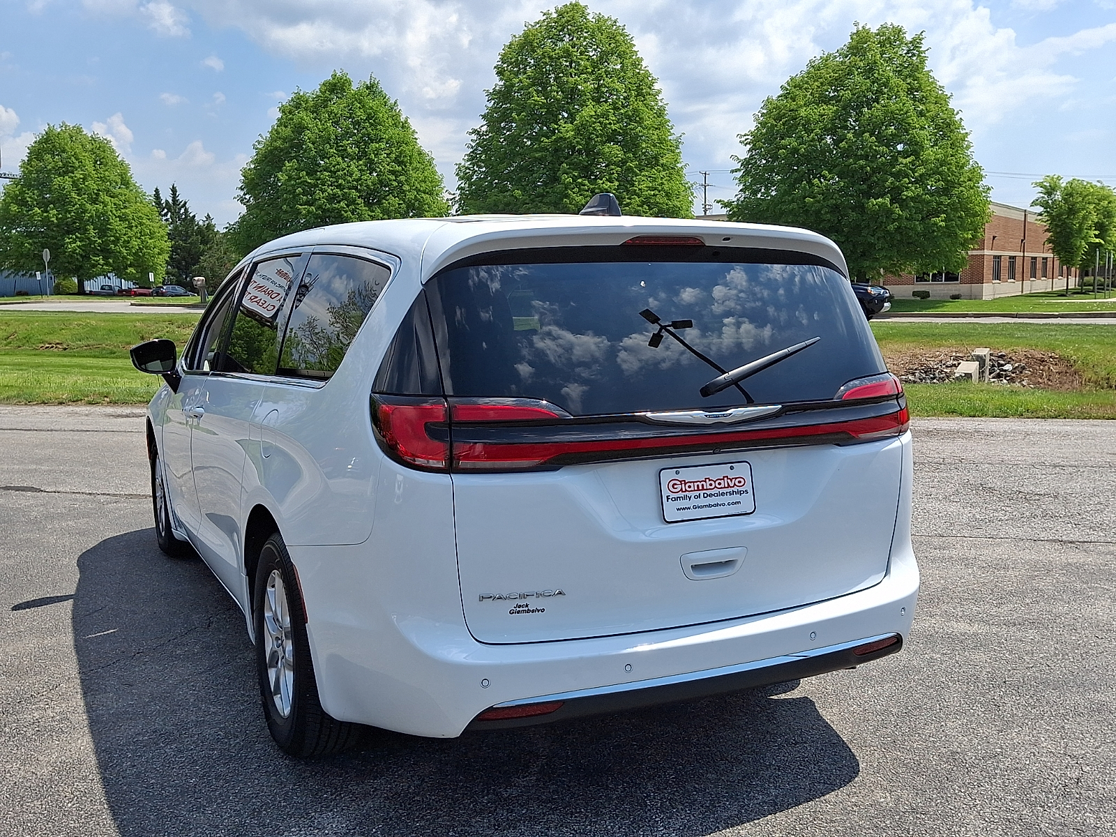 Used 2024 Chrysler Pacifica - photo 12