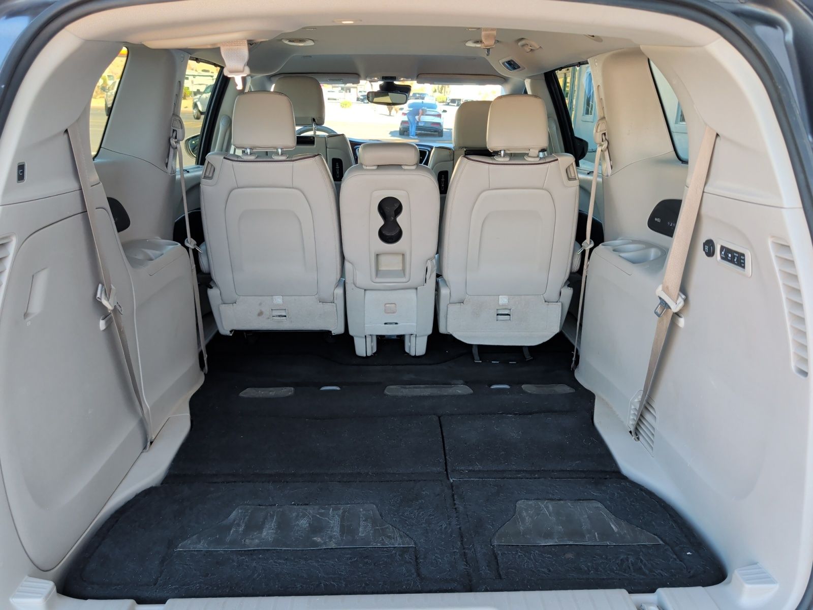 Used 2017 Chrysler Pacifica - photo 19