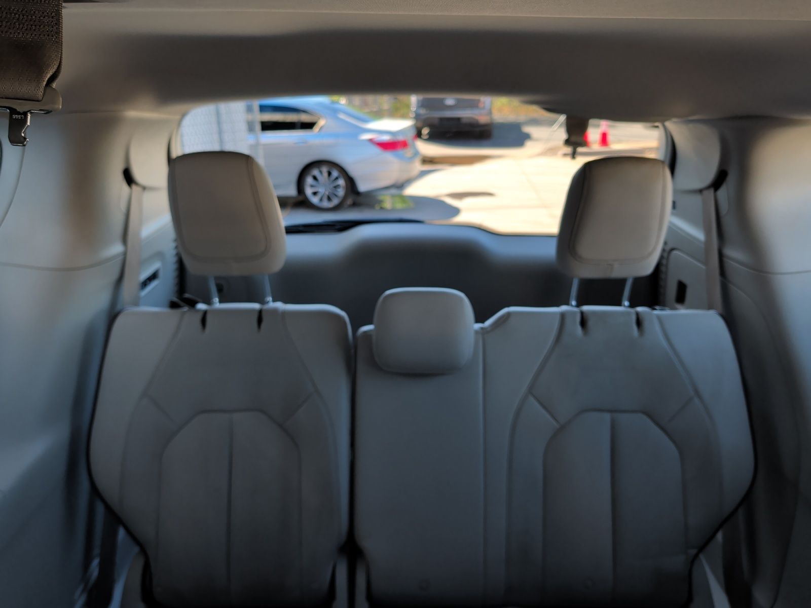 Used 2017 Chrysler Pacifica - photo 21