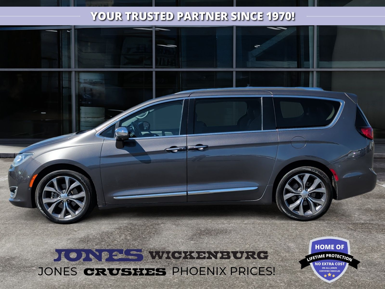 Used 2017 Chrysler Pacifica - photo 2