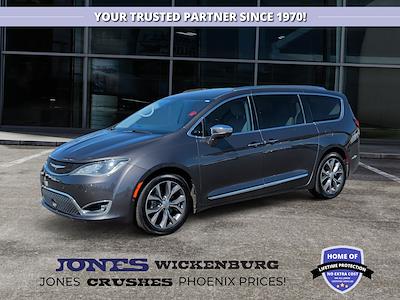 Used 2017 Chrysler Pacifica - photo 1