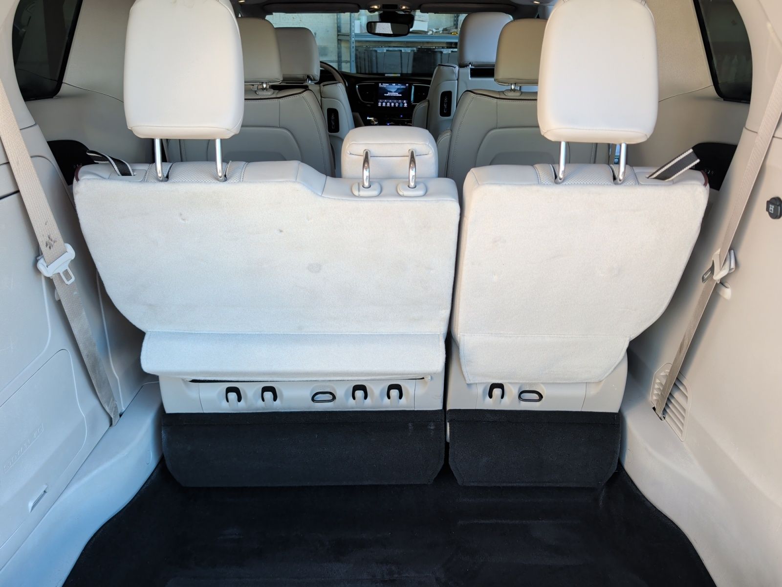 Used 2018 Chrysler Pacifica - photo 18