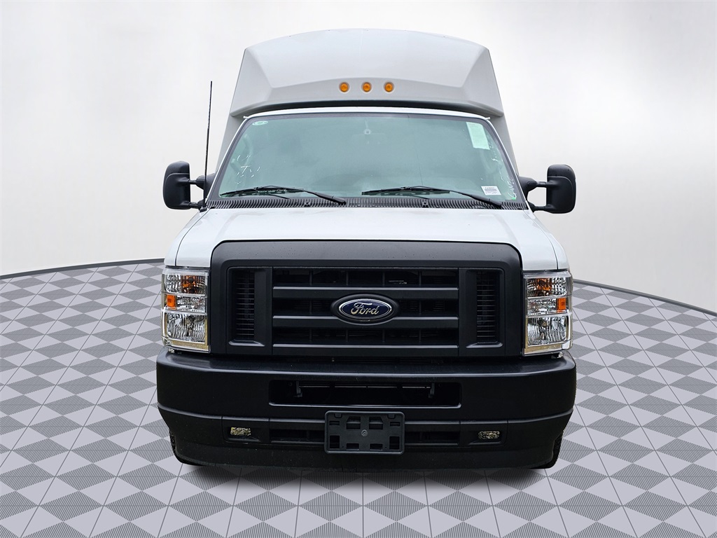 New 2024 Ford E-350 - photo 5