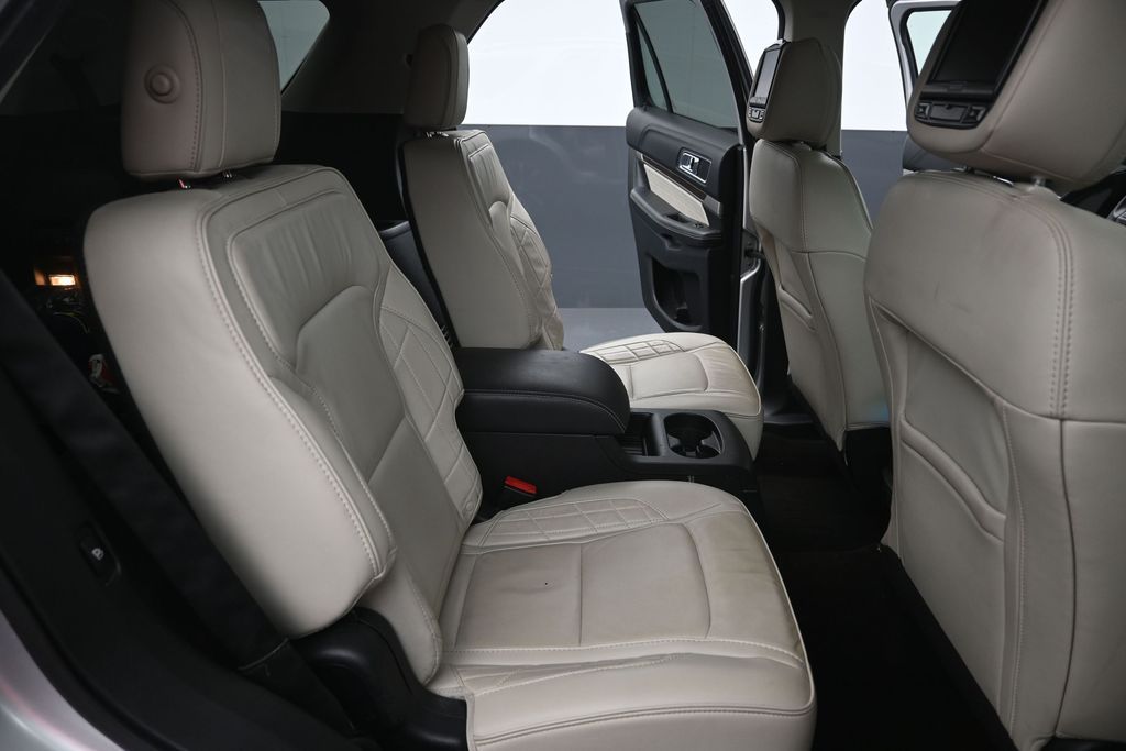 Used 2017 Ford Explorer - photo 6