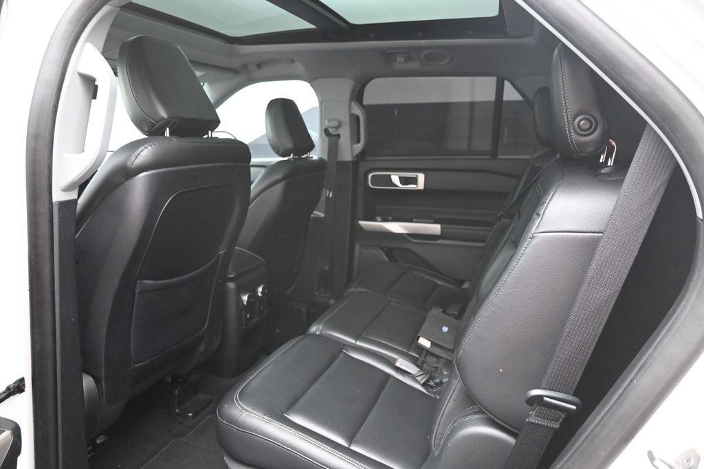 Used 2020 Ford Explorer - photo 6