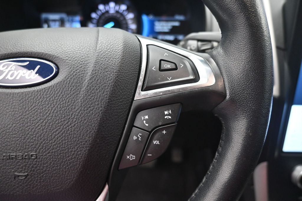 Used 2023 Ford Edge - photo 9