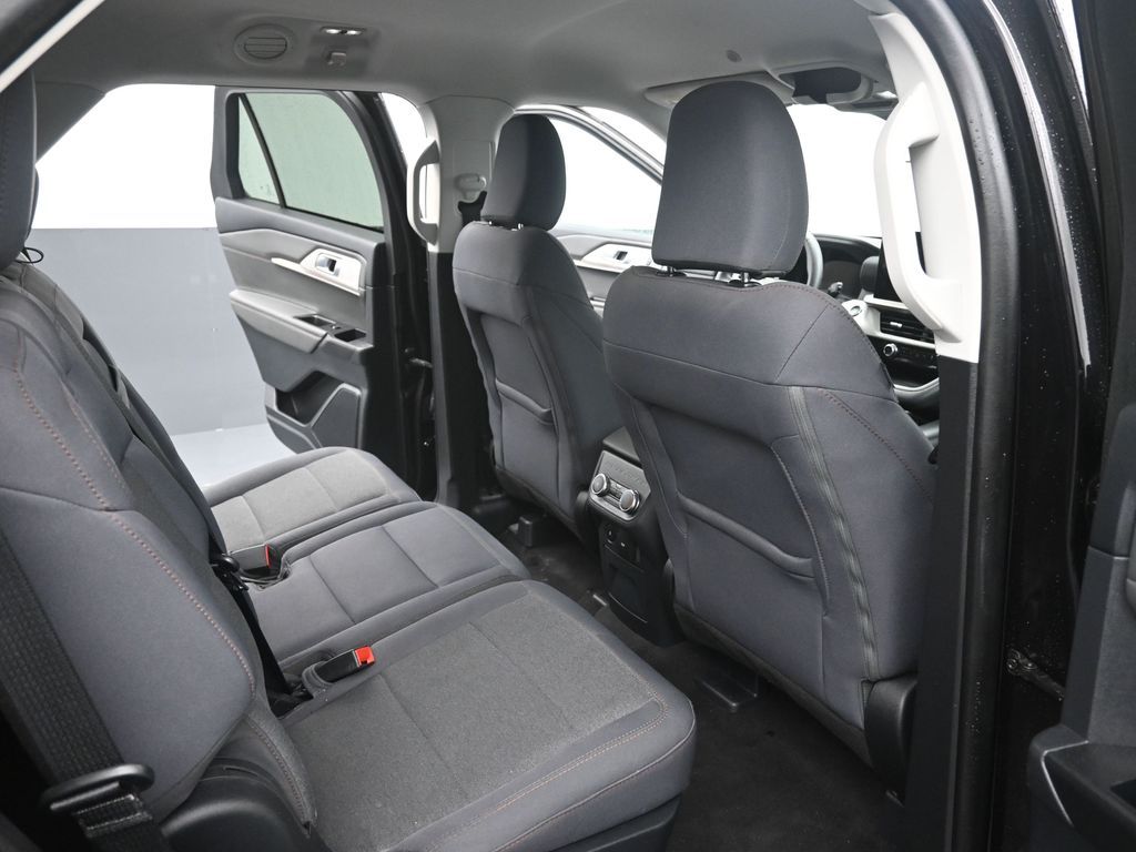 Used 2025 Ford Explorer - photo 14
