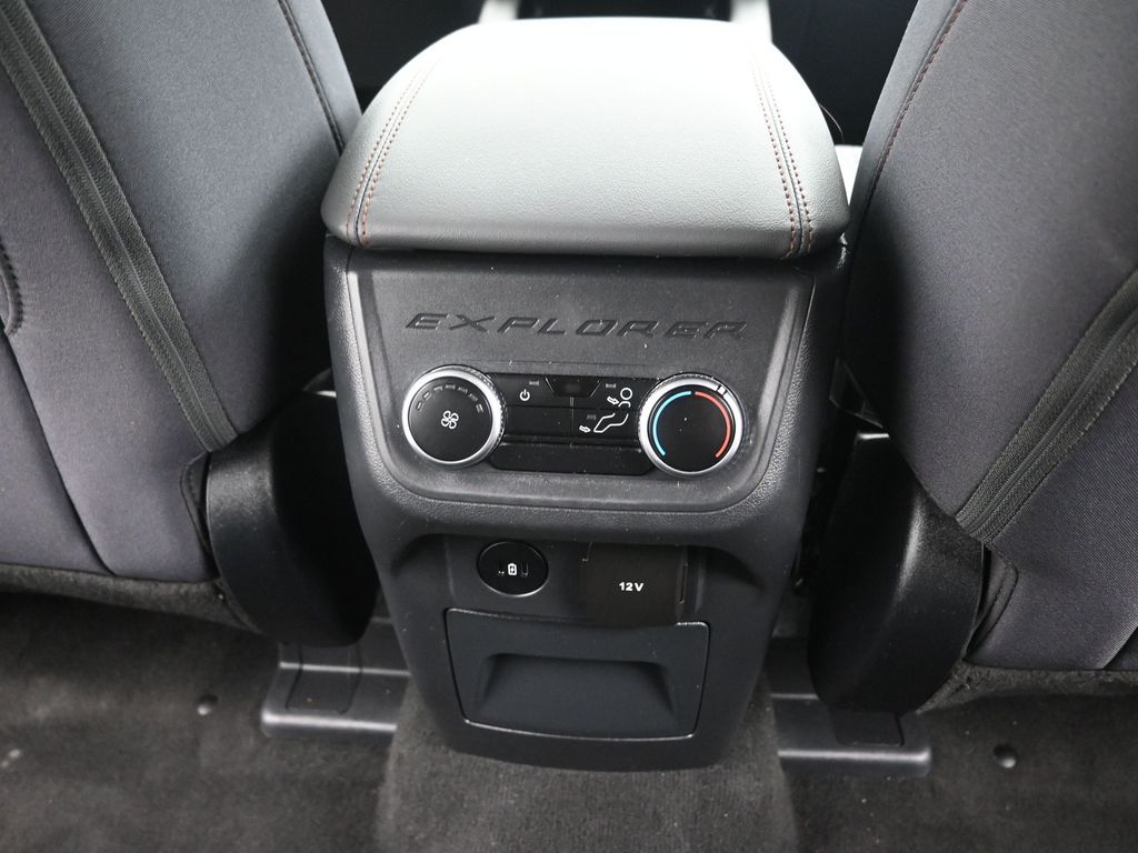 Used 2025 Ford Explorer - photo 16