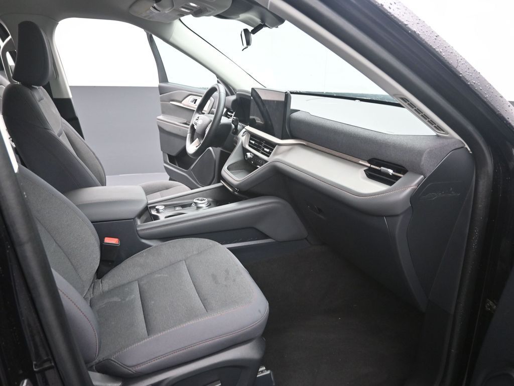 Used 2025 Ford Explorer - photo 26