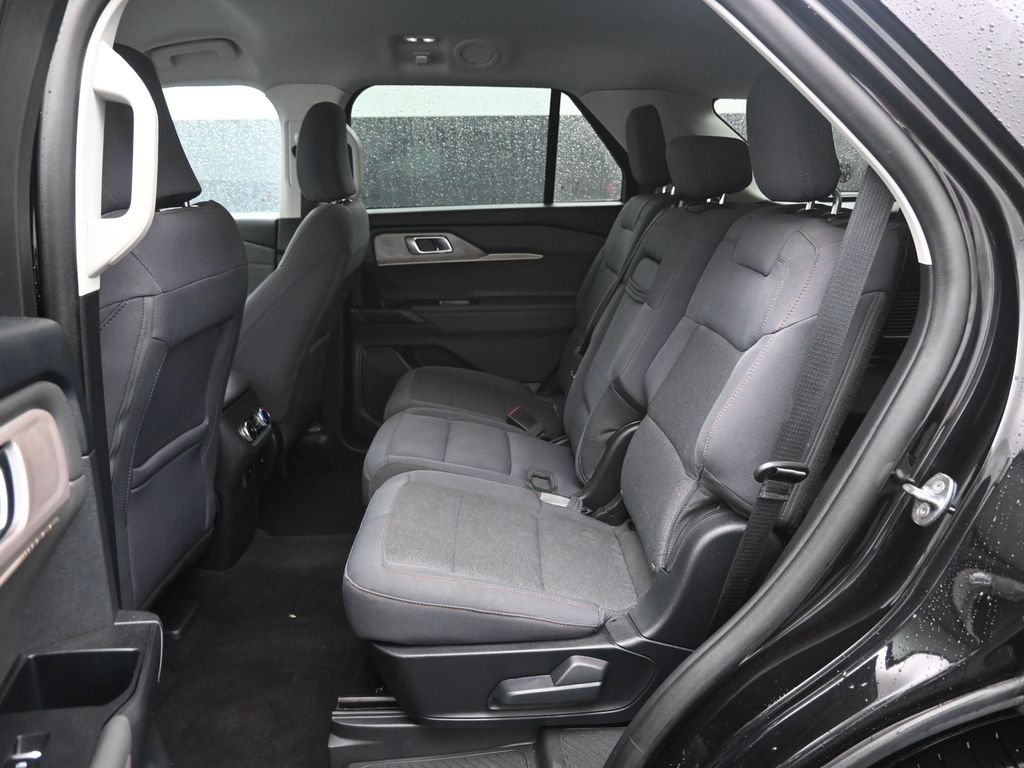 Used 2025 Ford Explorer - photo 28