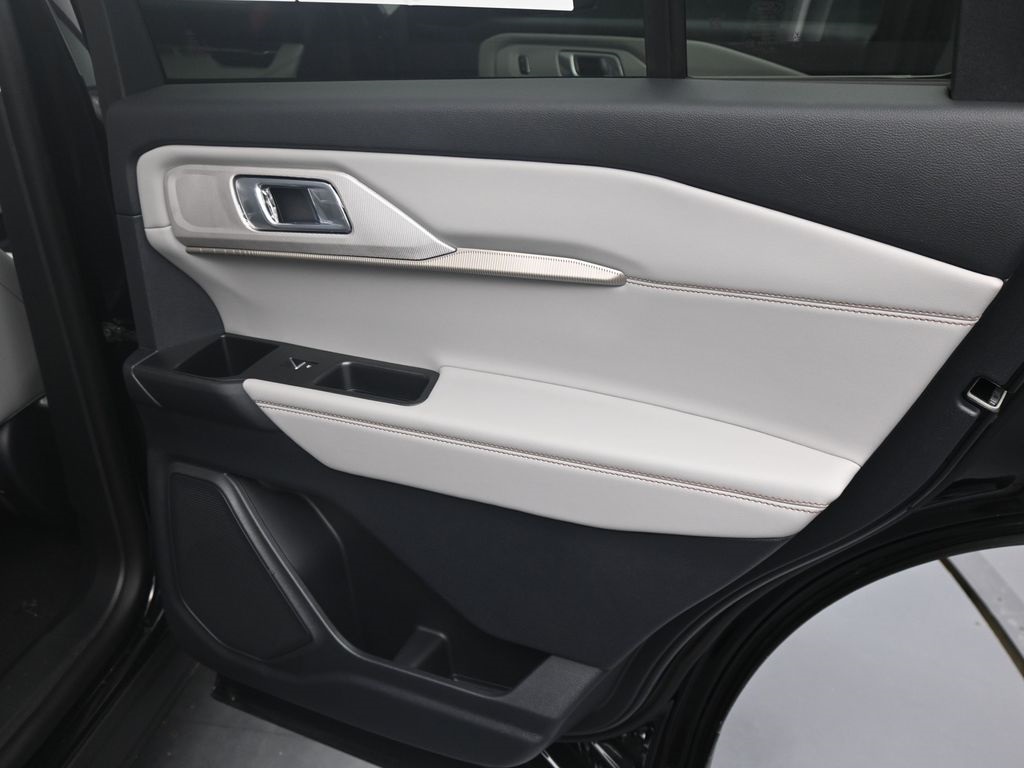 New 2026 Ford Explorer - photo 6