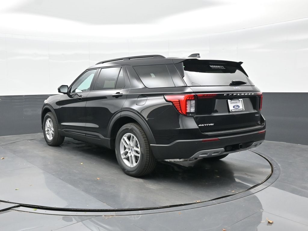New 2026 Ford Explorer - photo 2