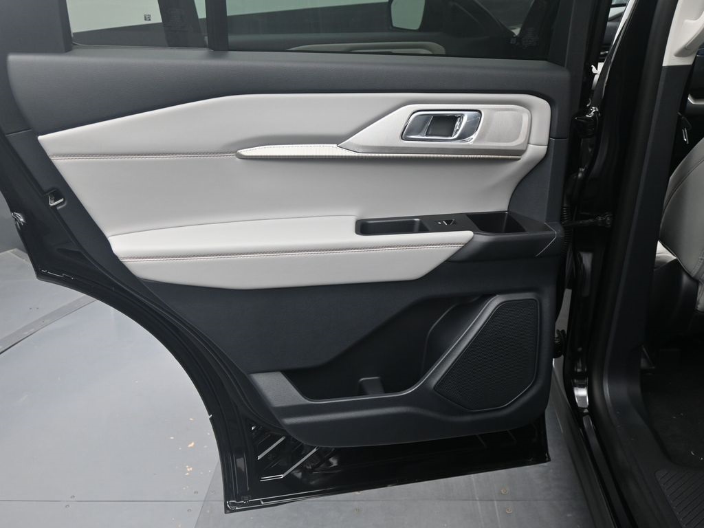 New 2026 Ford Explorer - photo 10