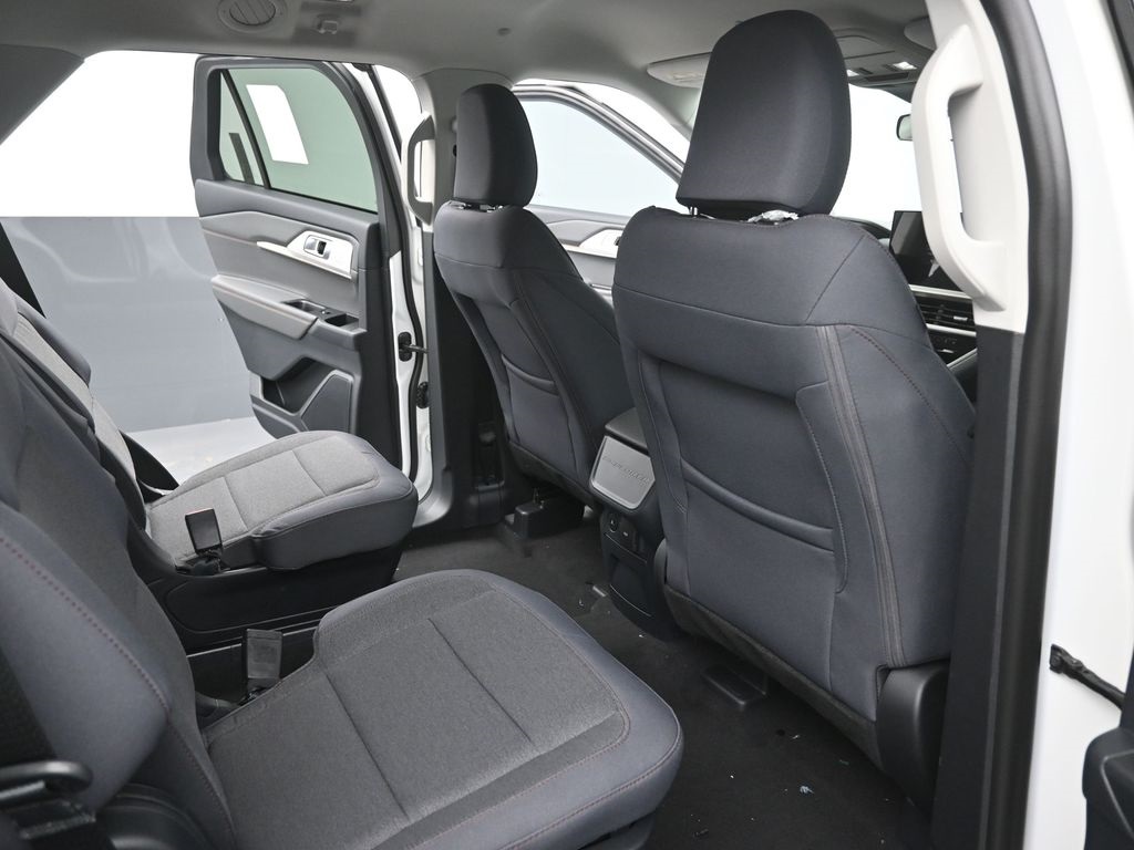 New 2026 Ford Explorer - photo 17