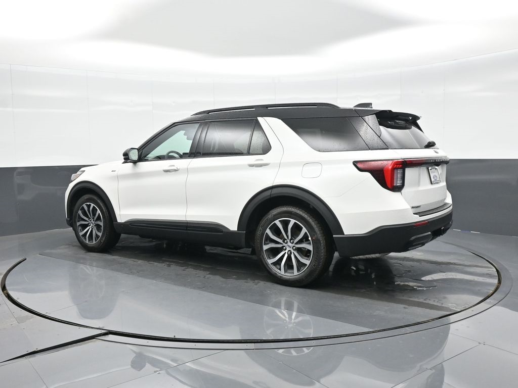 New 2026 Ford Explorer - photo 2