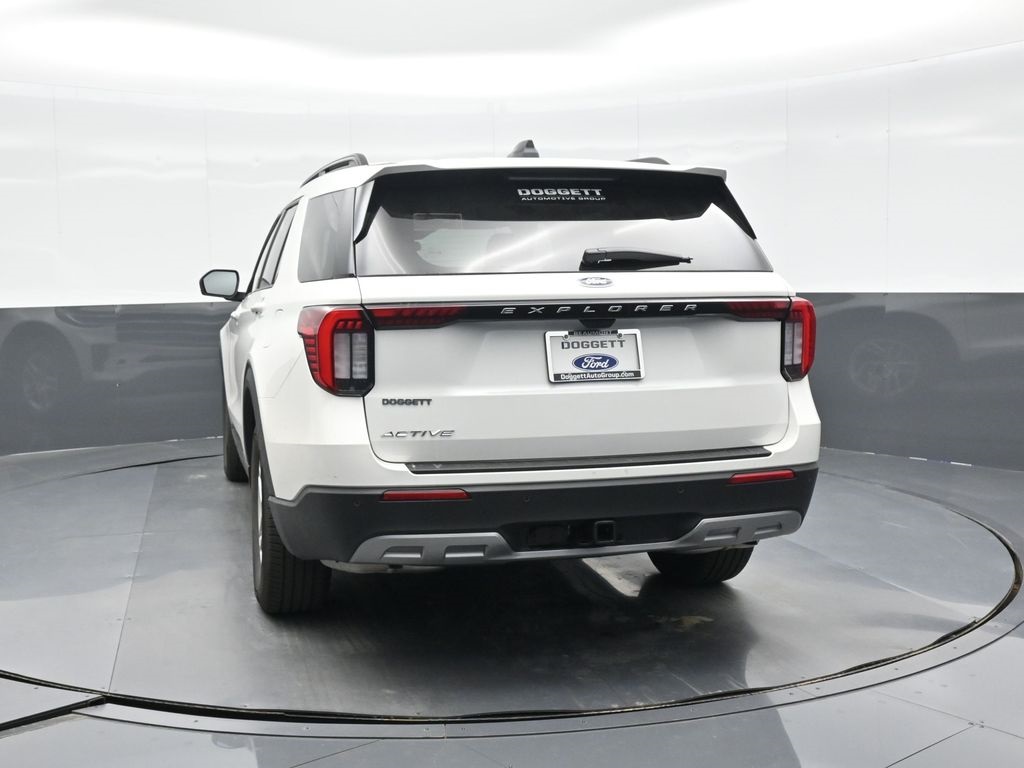 New 2026 Ford Explorer - photo 2
