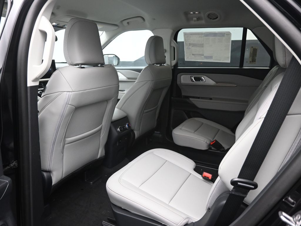 New 2026 Ford Explorer - photo 5
