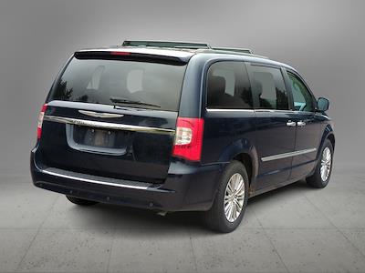 2013 Chrysler Town and Country FWD Minivan for sale #DR572573P - photo 2