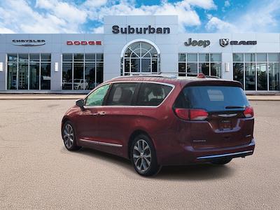 2017 Chrysler Pacifica FWD Minivan for sale #HR812318A - photo 2