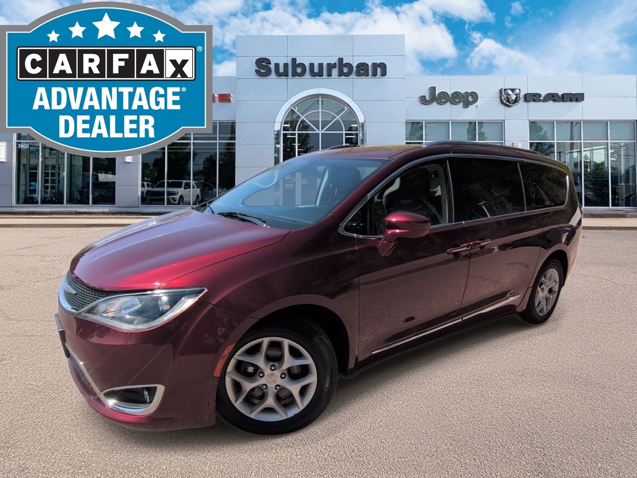 Used 2018 Chrysler Pacifica - photo 1