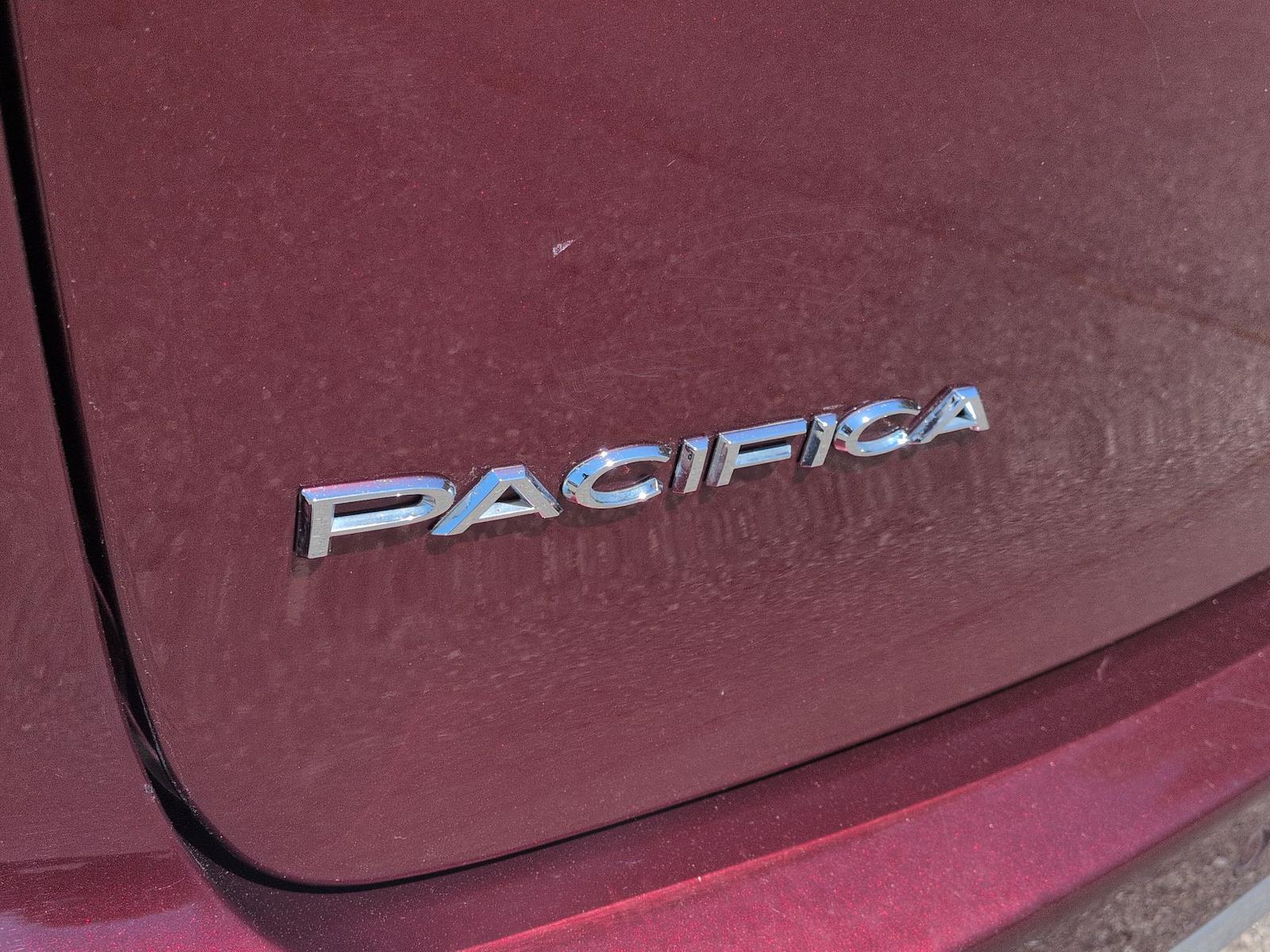 Used 2018 Chrysler Pacifica - photo 15