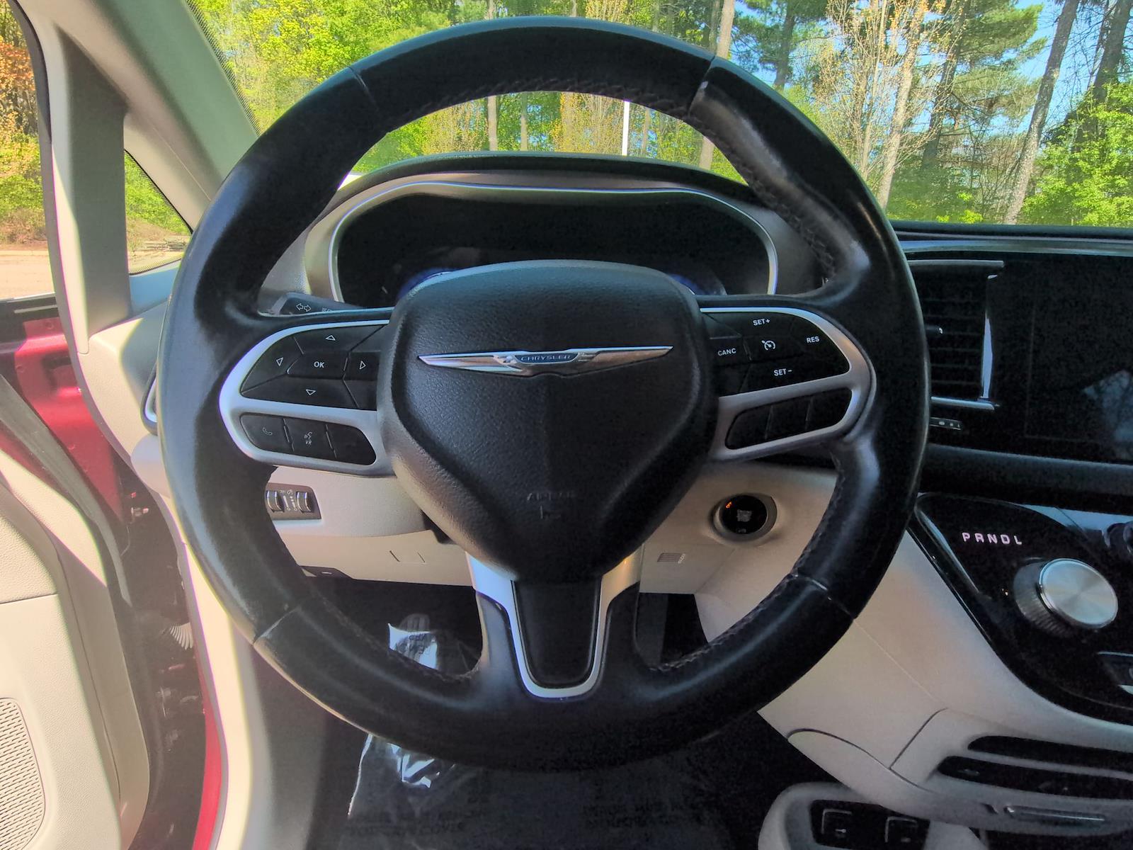 Used 2018 Chrysler Pacifica - photo 25