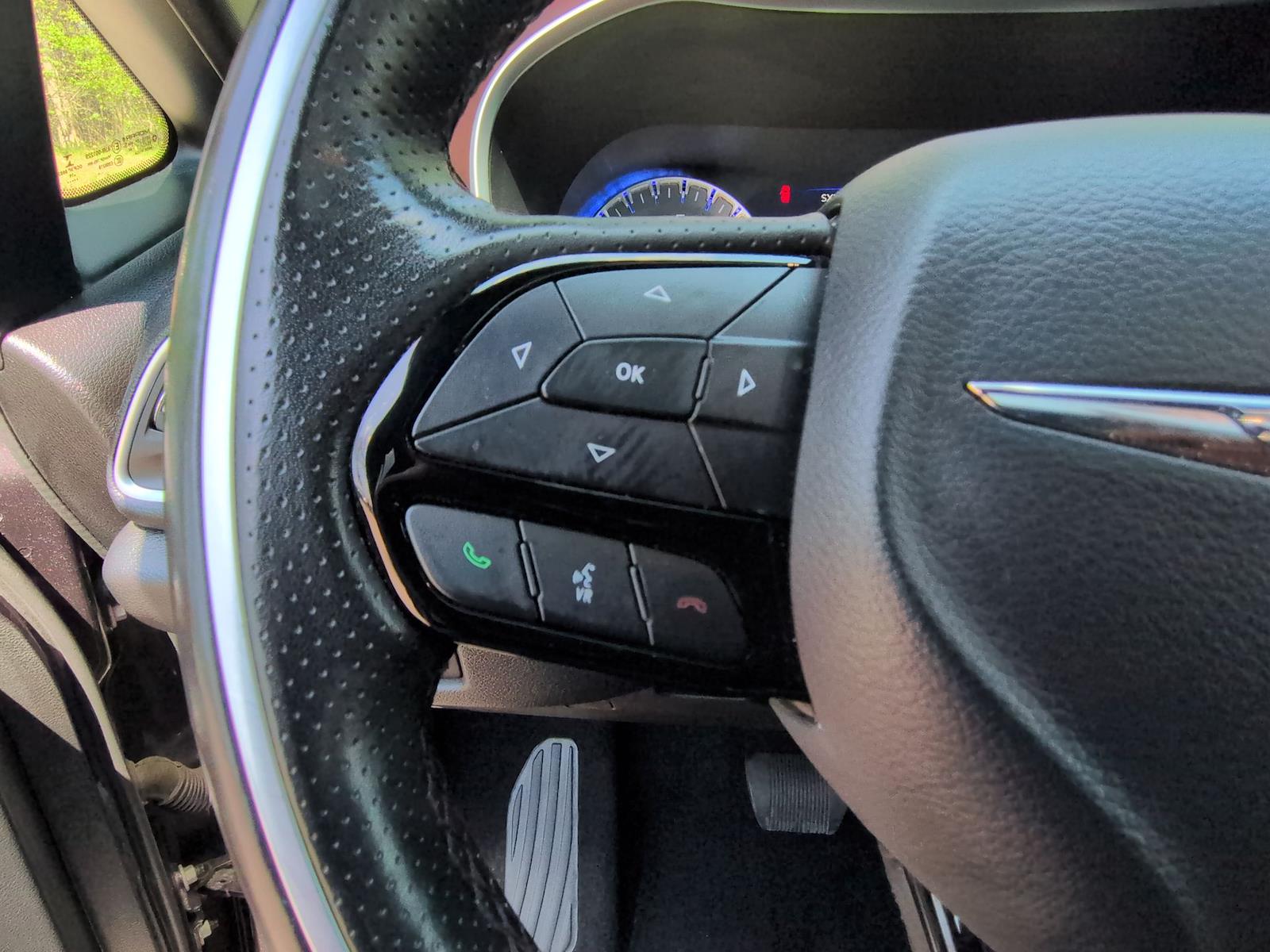 Used 2020 Chrysler Pacifica - photo 28