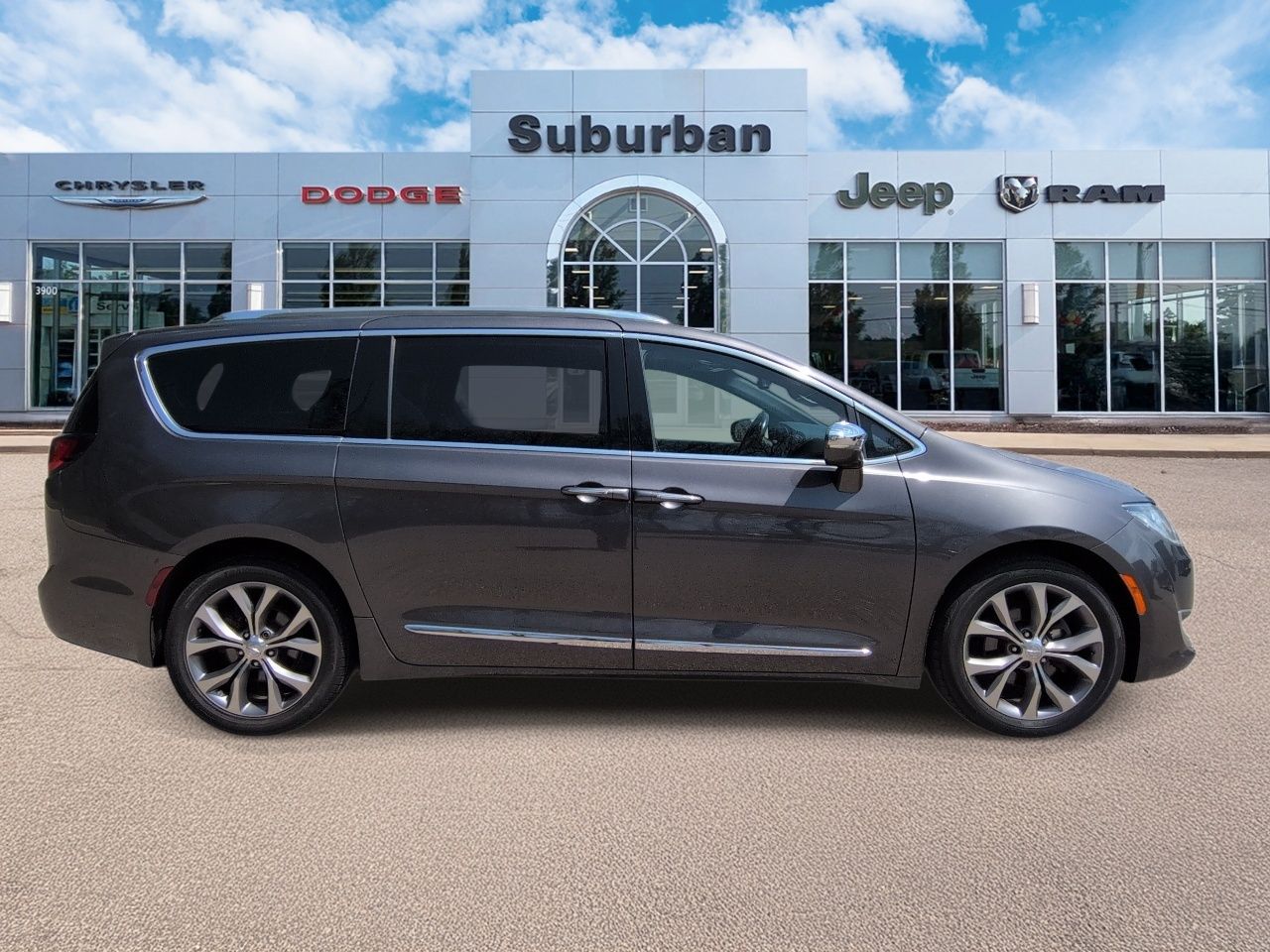 Used 2020 Chrysler Pacifica - photo 11